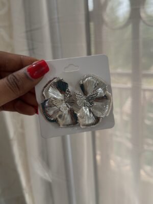 Boucle d’oreille fleur papillon argent