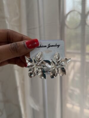 Boucle d’oreille feuille d’argent