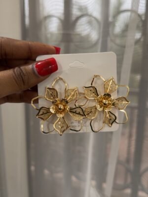 Boucle d’oreille fleur de voile doré