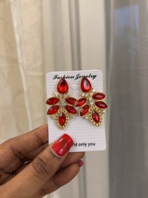 Boucle d’oreille en forme guêpe