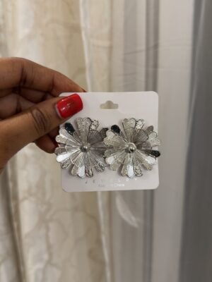 Boucle d’oreille argentée origii