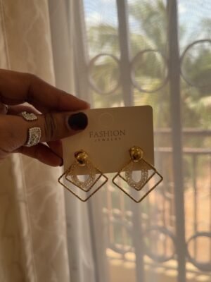 Boucle d’oreille losange d’or